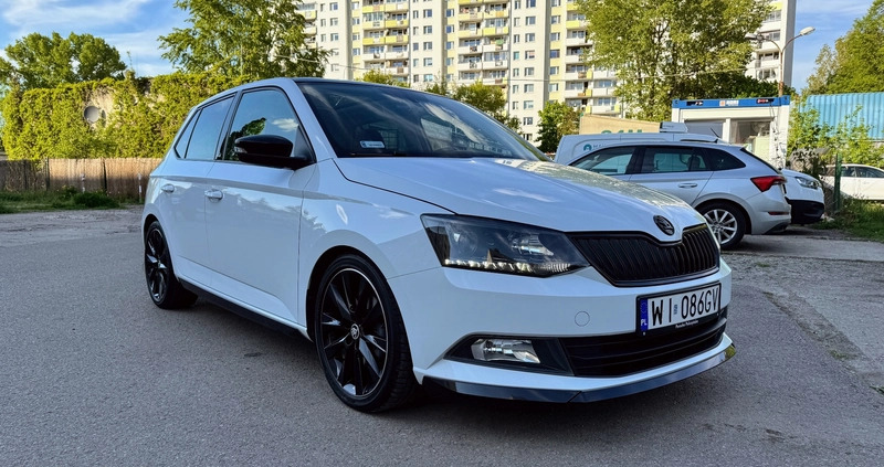 Skoda Fabia cena 52500 przebieg: 65500, rok produkcji 2017 z Warszawa małe 121